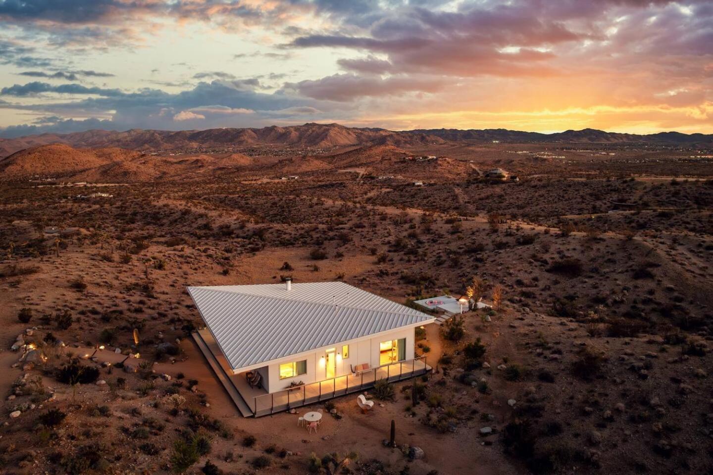 Yin And Yang The Perfect Joshua Tree Retreat - Property Image 140