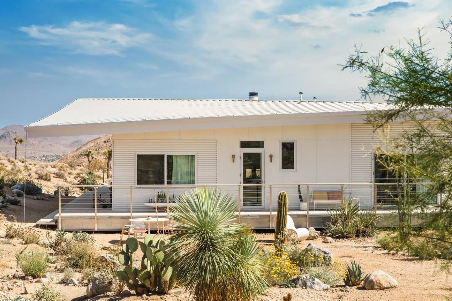 Yin And Yang The Perfect Joshua Tree Retreat - Property Image 79