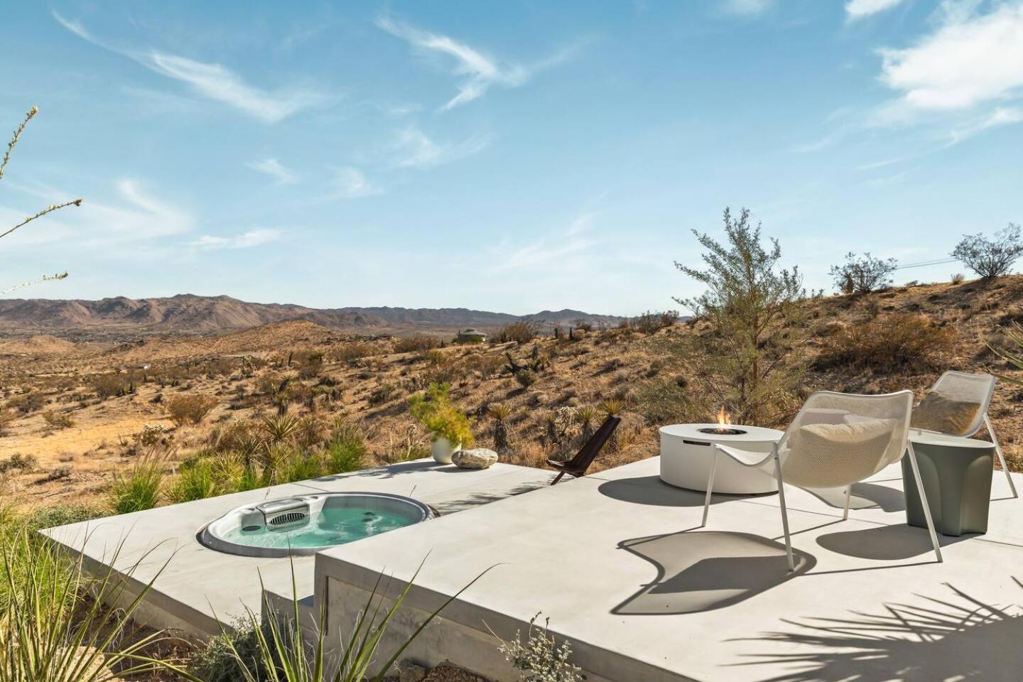 Yin And Yang The Perfect Joshua Tree Retreat - Property Image 85