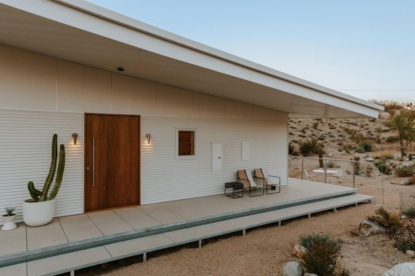 Yin And Yang The Perfect Joshua Tree Retreat - Property Image 145