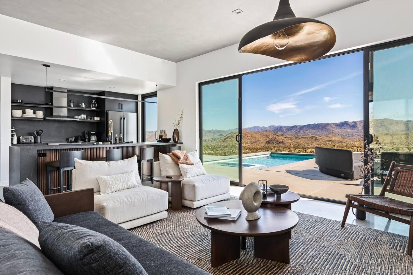 Yin And Yang The Perfect Joshua Tree Retreat - Property Image 156