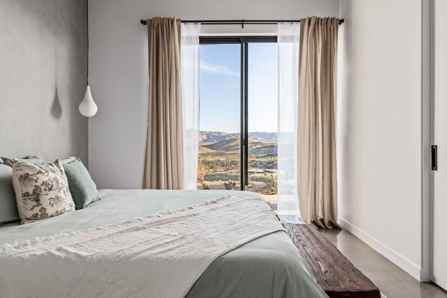 Yin And Yang The Perfect Joshua Tree Retreat - Property Image 159