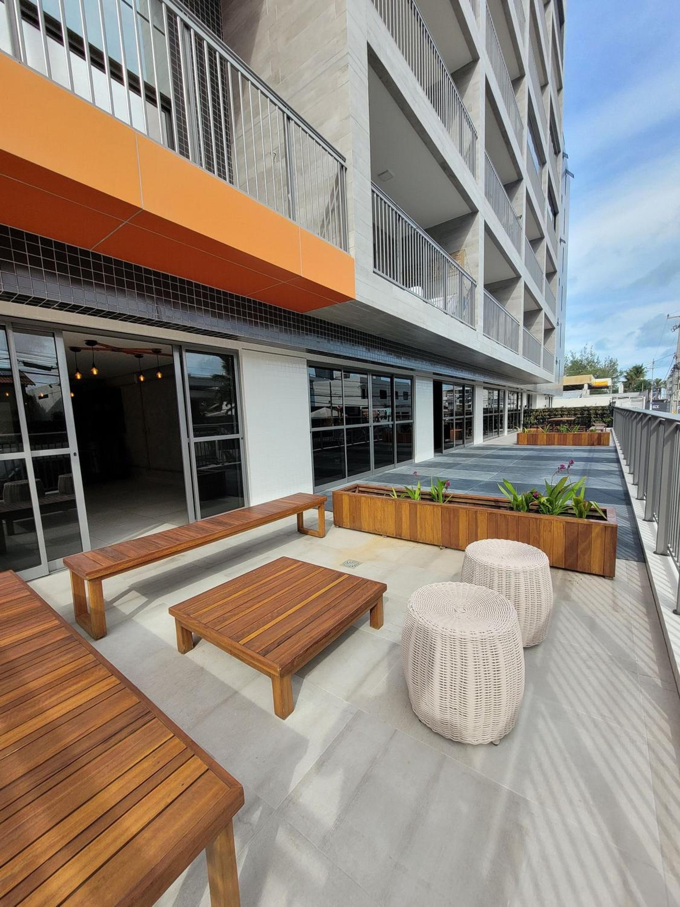 Studio com Varanda a 100 metros da praia