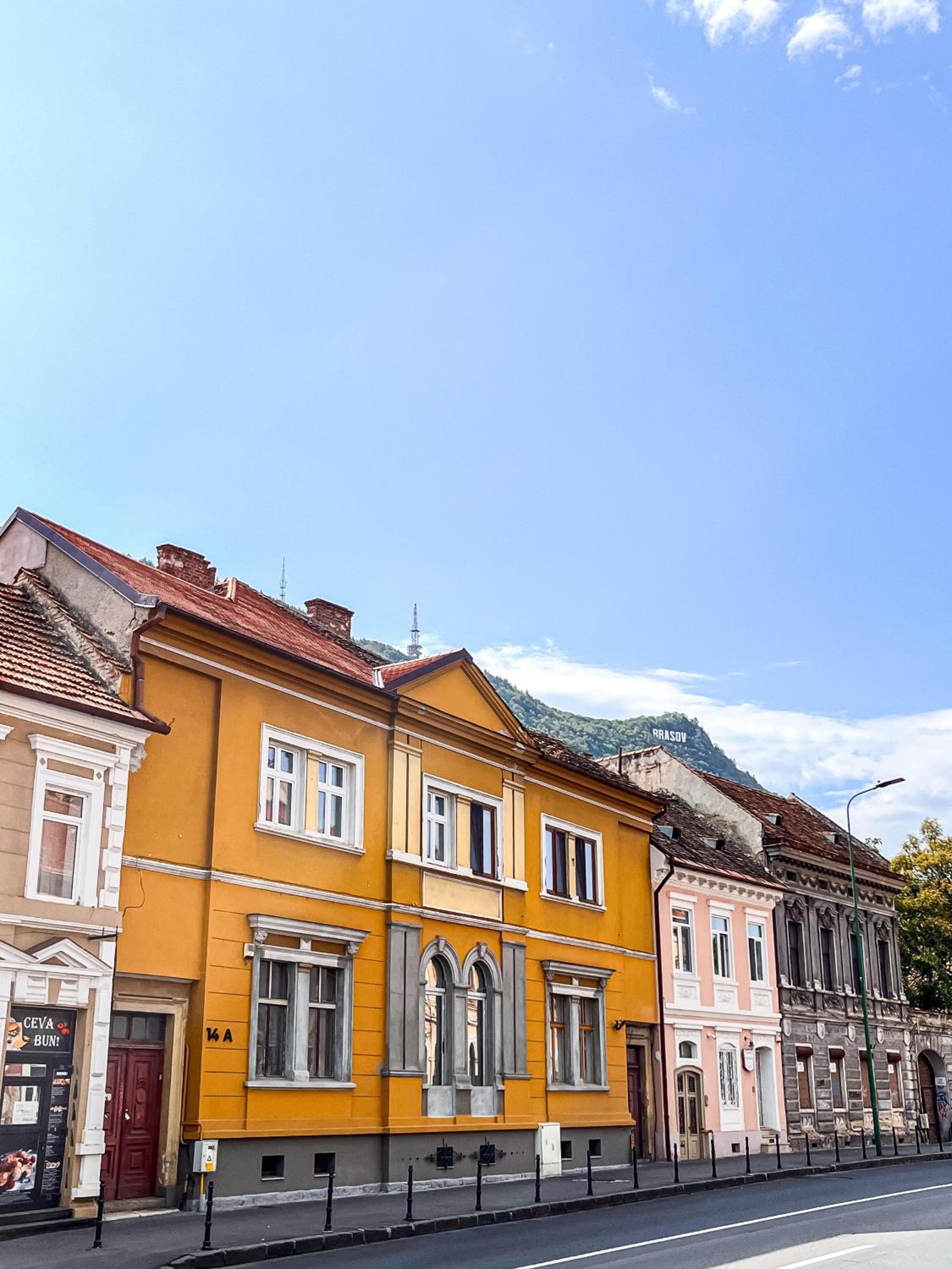 November Apartment - Newly Renovated Central Apartment near Theatre, Old Town