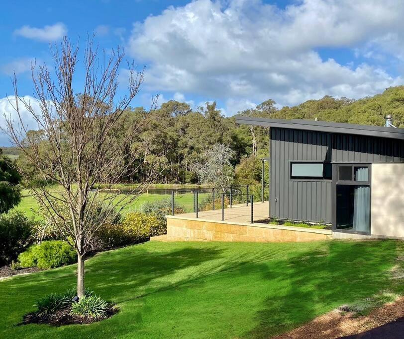 Wildwood Retreat a Luxury Vineyard Escape