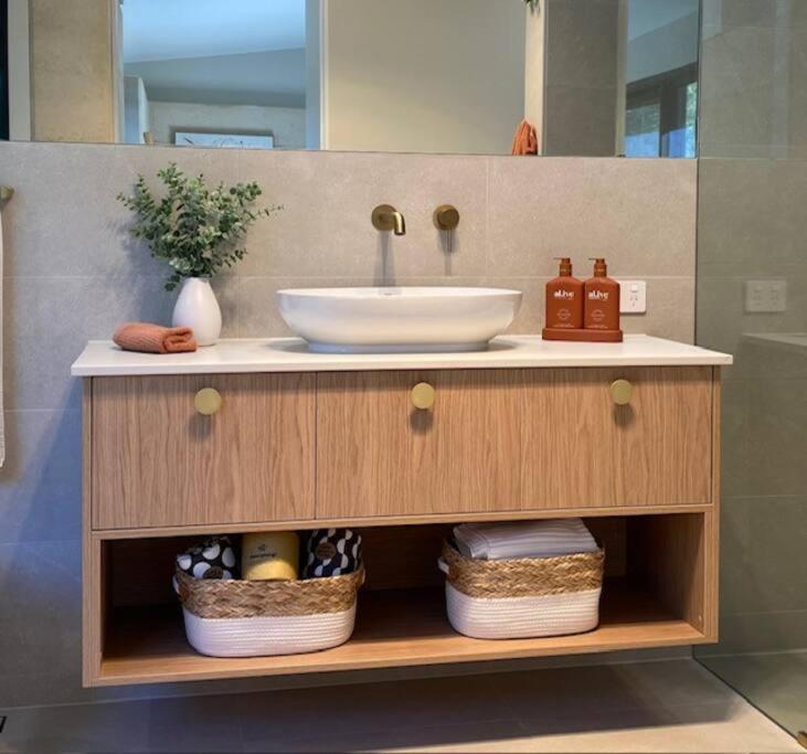 Wildwood Retreat a Luxury Vineyard Escape