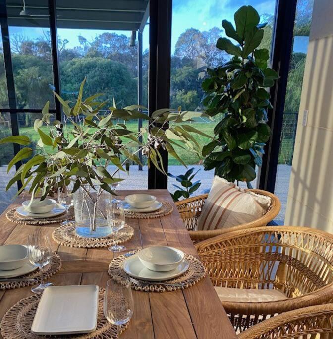 Wildwood Retreat a Luxury Vineyard Escape