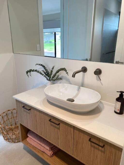 Wildwood Retreat a Luxury Vineyard Escape