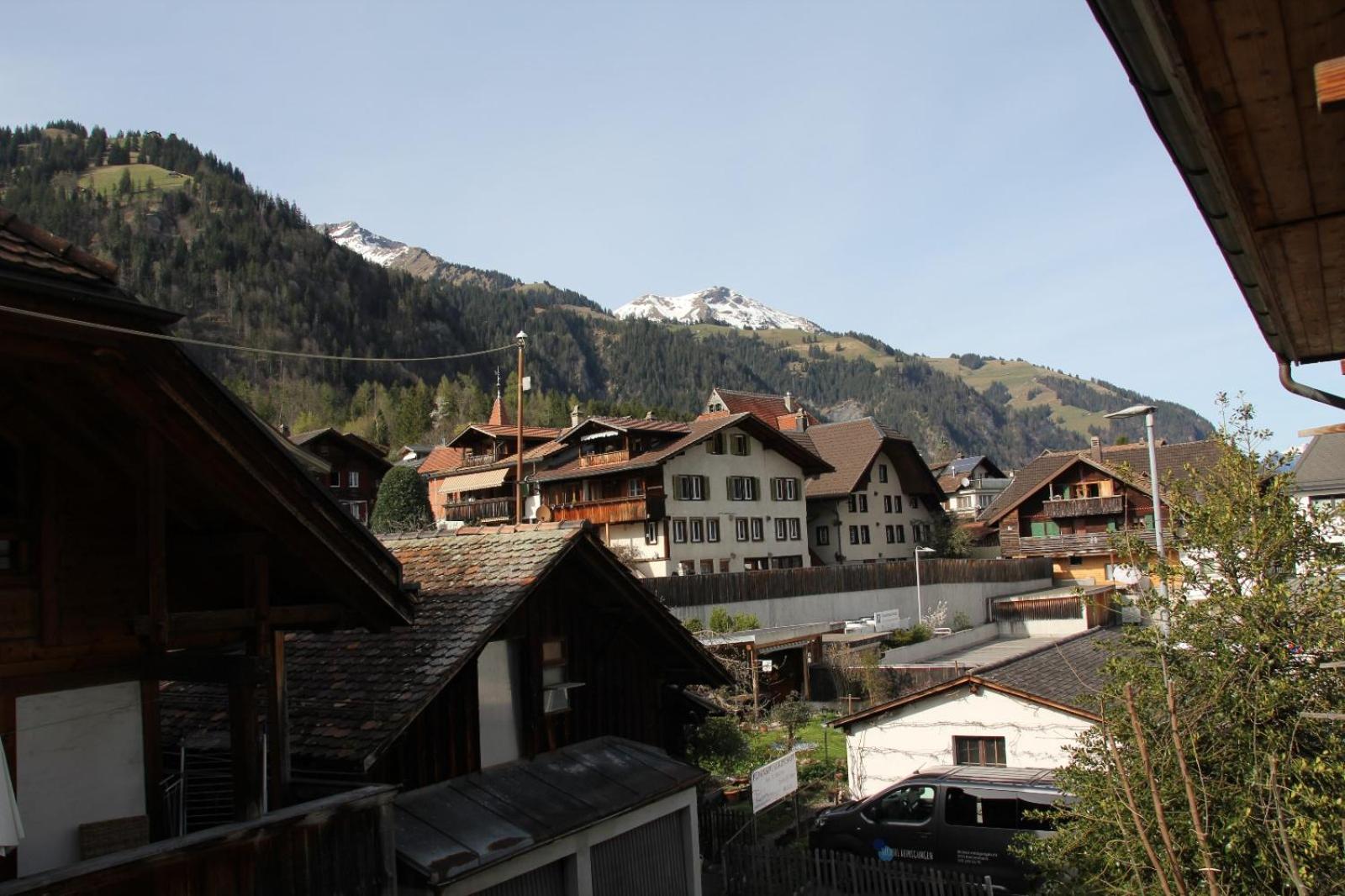 Zentral, free Parking, WIFI, nähe Bahnhof, Shops