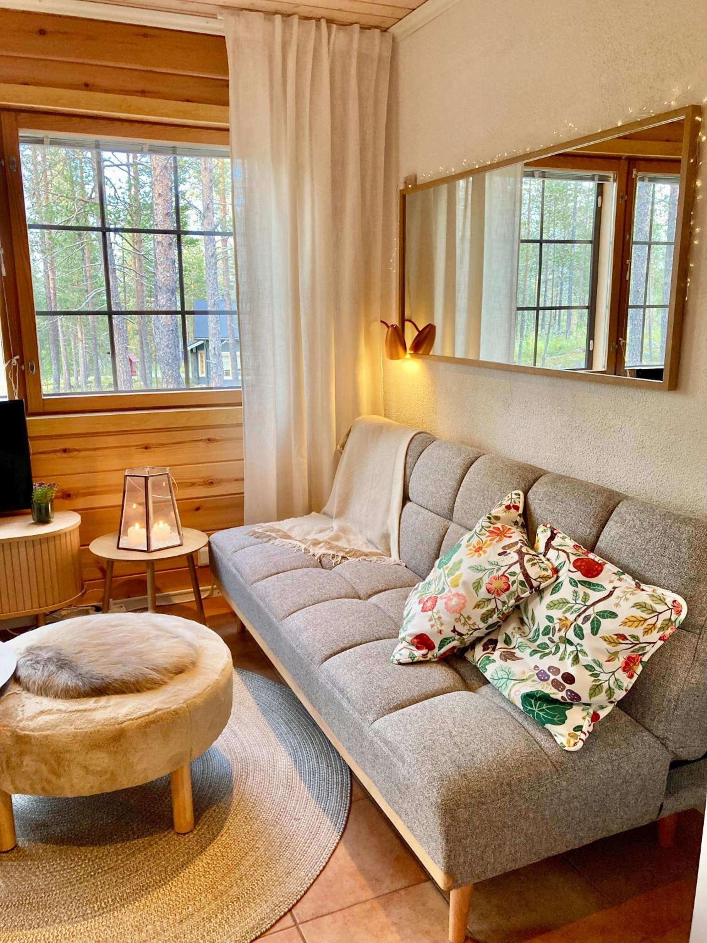 Hippu Holiday Home in peaceful location near Äkäslompolo