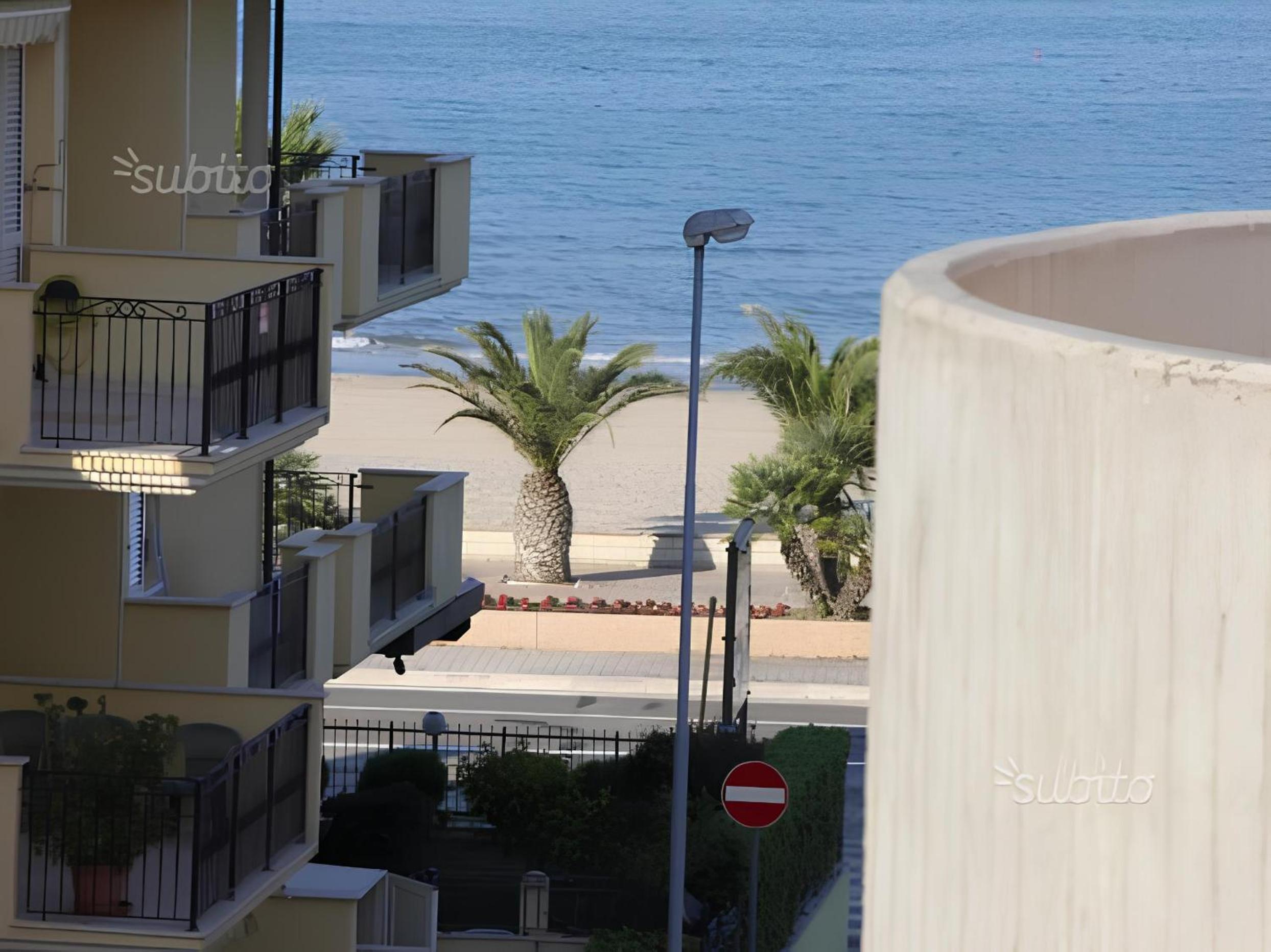 On the Beach - Property Image 3