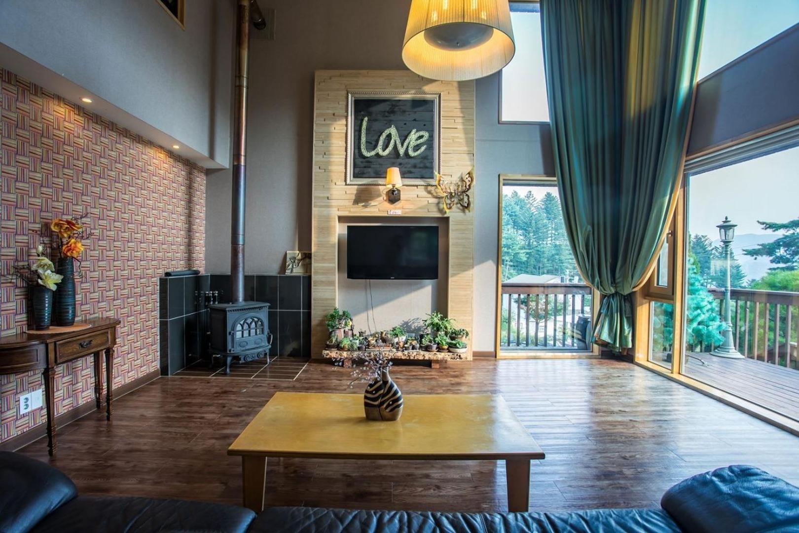 Yangpyeong the Haemil Pension Group, MT, Workshop