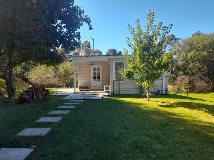 Old Oak Tree Cottage