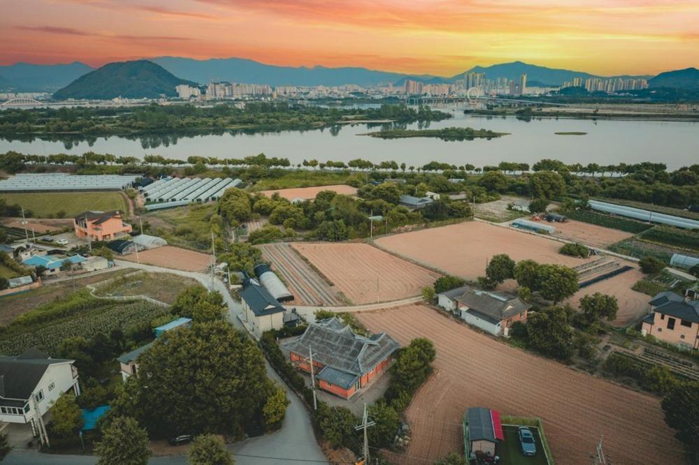 Chuncheon Viandante Dokchaehanok