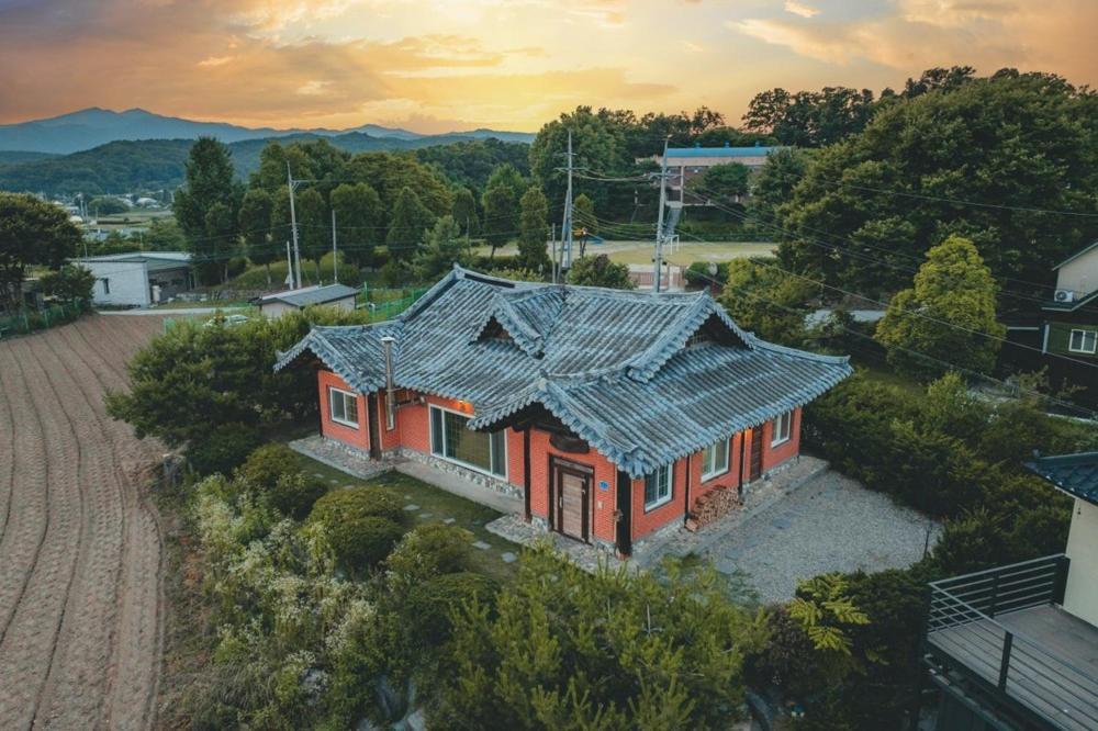 Chuncheon Viandante Dokchaehanok