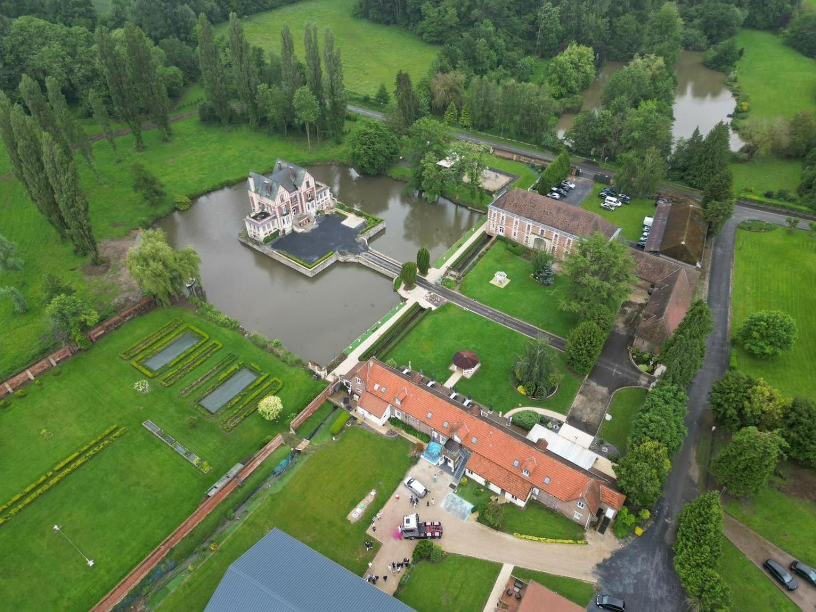 Chateau de Quesmy view 4