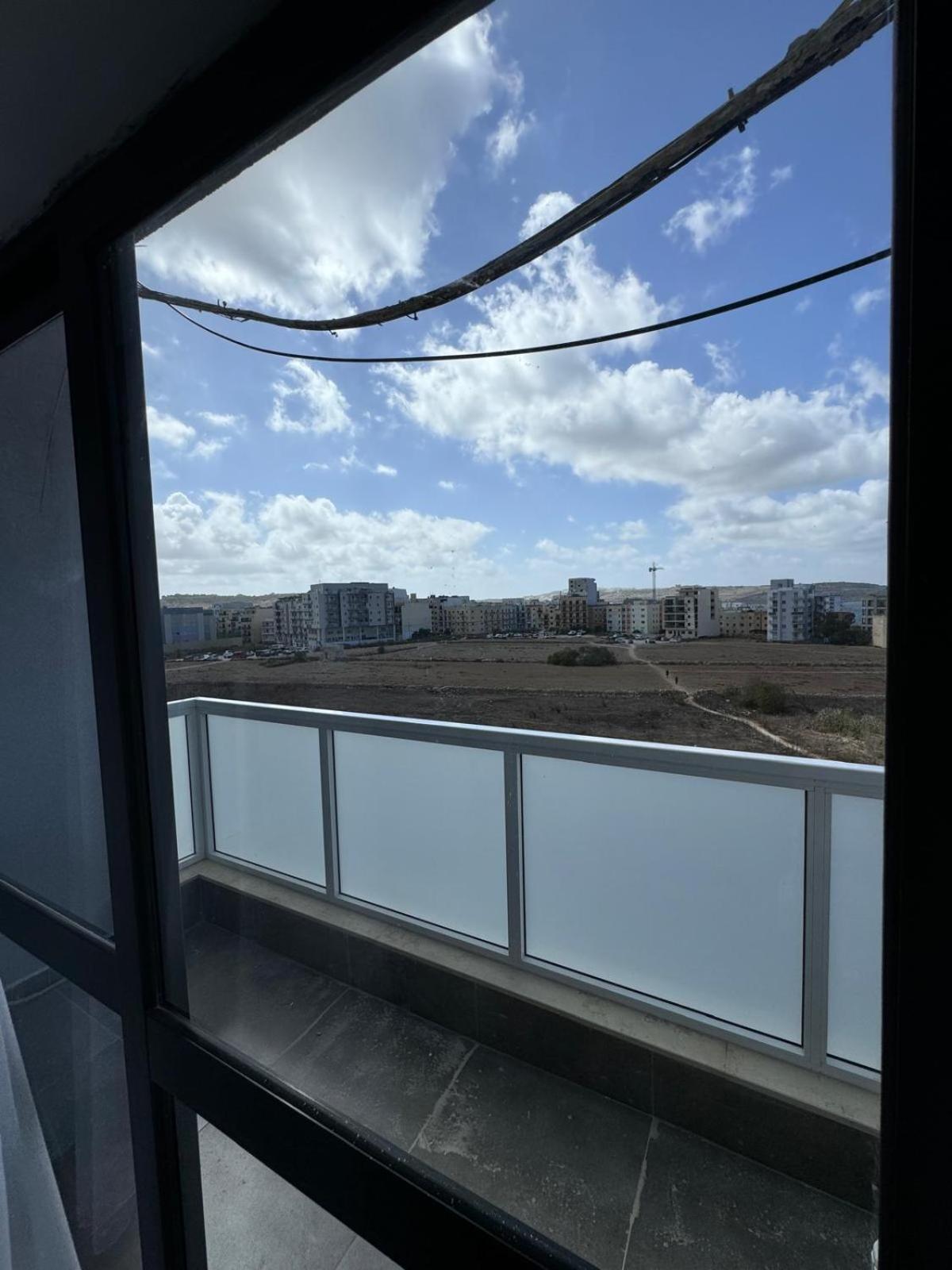 Charming Apartment with Country view 2BR - by HostMT photo 4