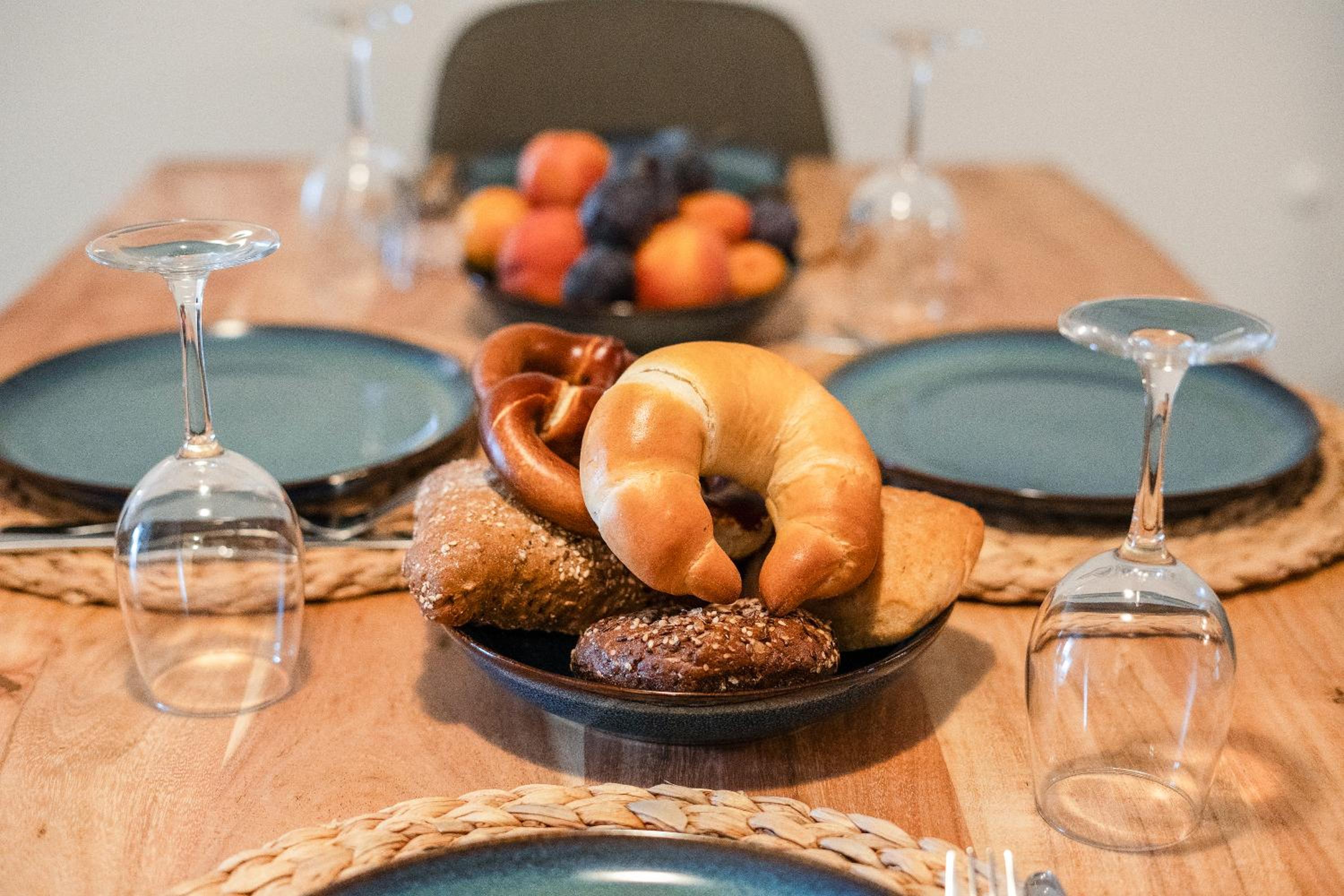 Hotel HERO HOMES luxuriöse Design Suite im historischen Altstadt-Zentrum von Graz mit Self-Check-in - Image 1