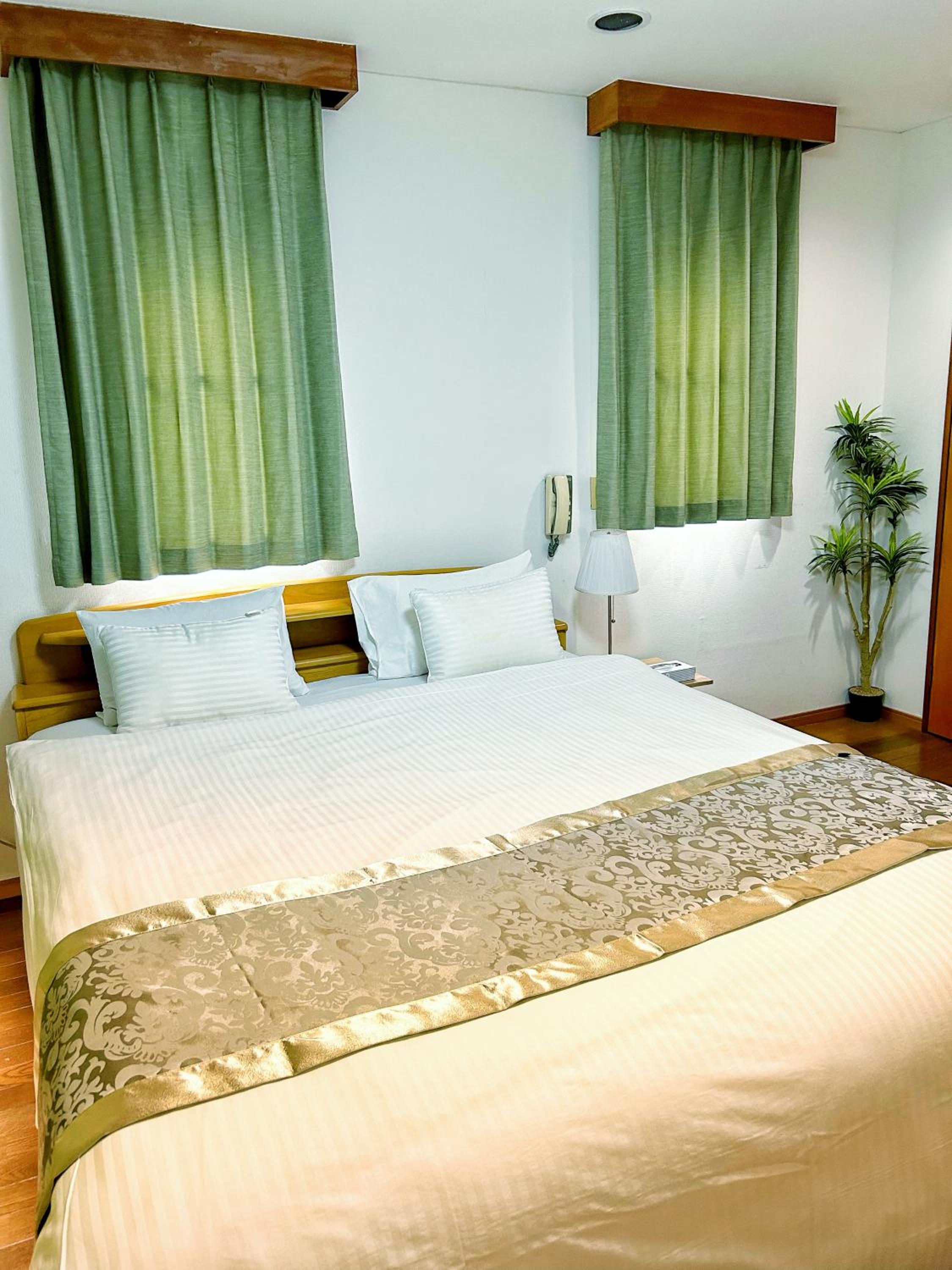 Uhome Ueno Hotel