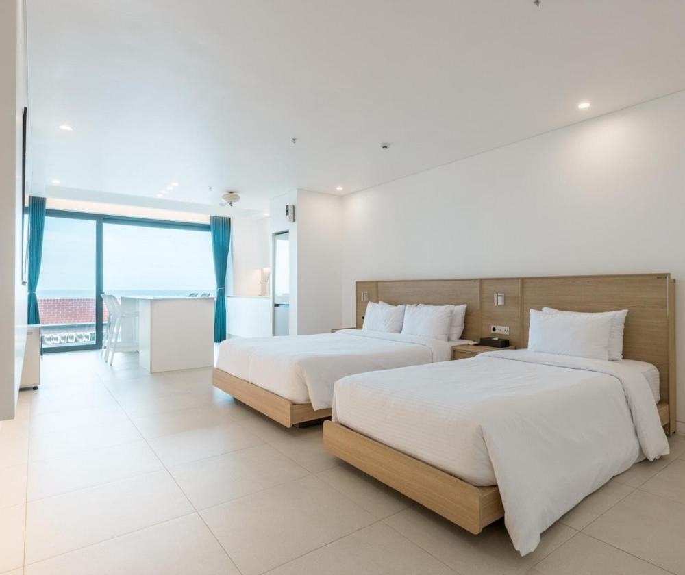 Pohang Case Poolvilla