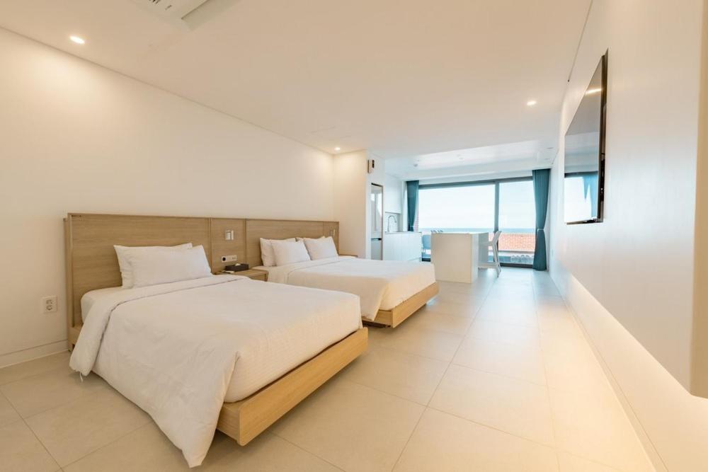 Pohang Case Poolvilla