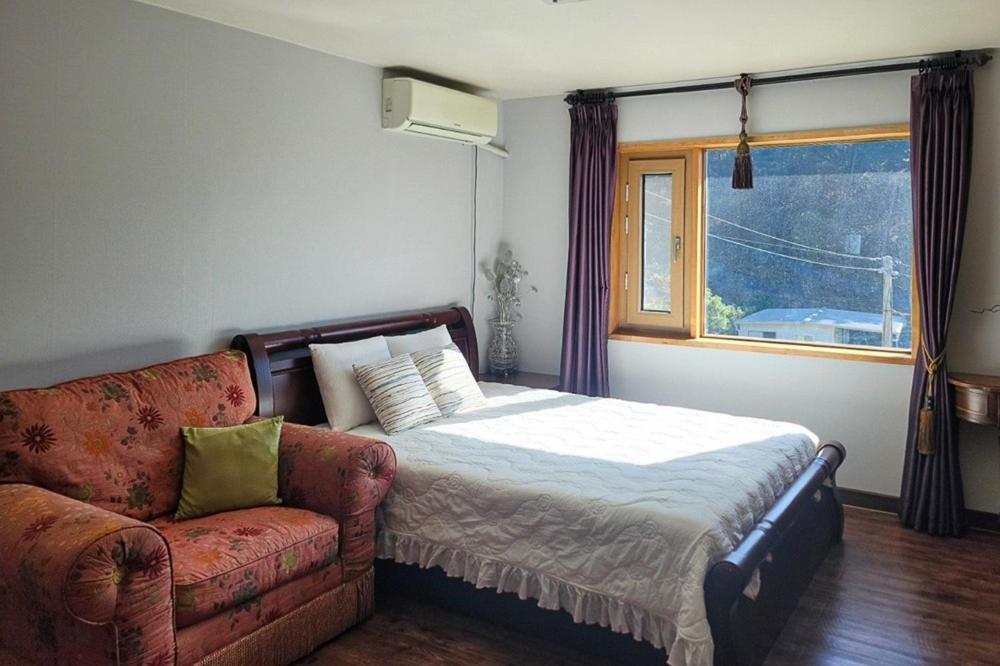 Yangpyeong the Haemil Pension Group, MT, Workshop