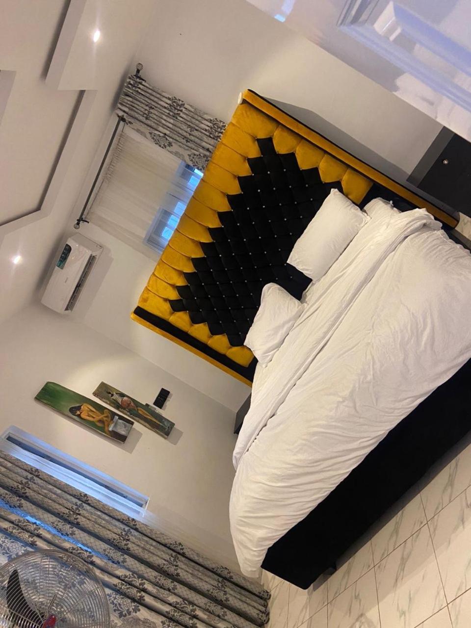 RichJ Luxury Apartments view 2