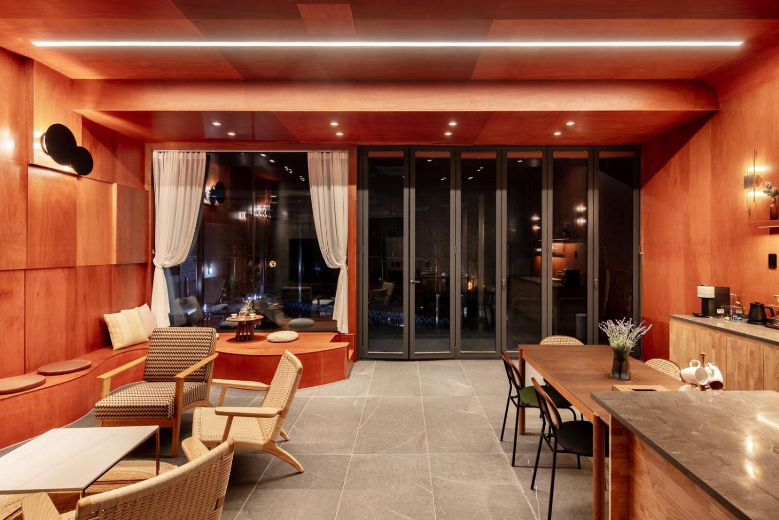 lounge