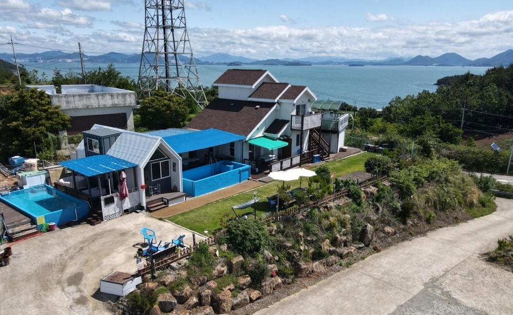 Yeosu Maru Pension