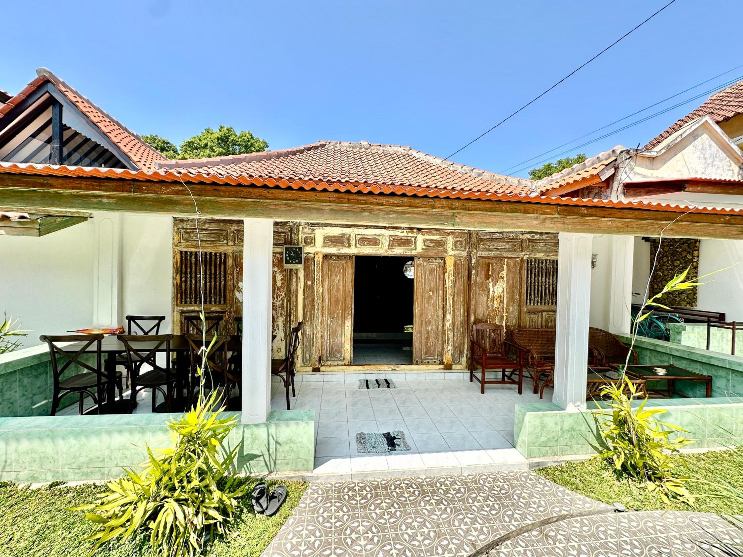 Villa Tria Laweyan Solo view 2