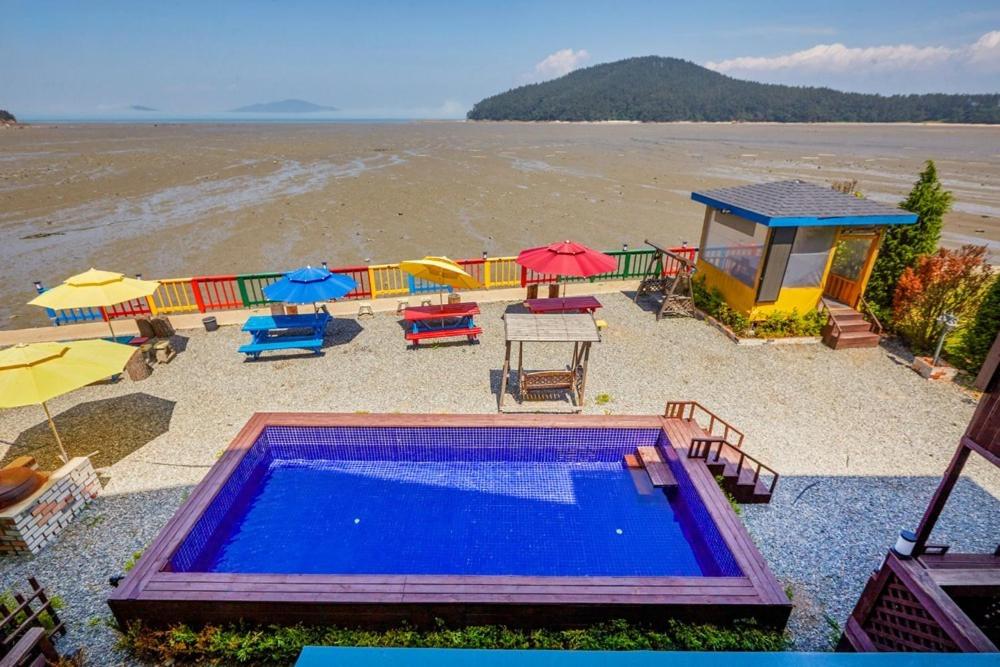 Taean Rainbow Pension