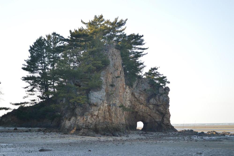 Taean Sugasolbang