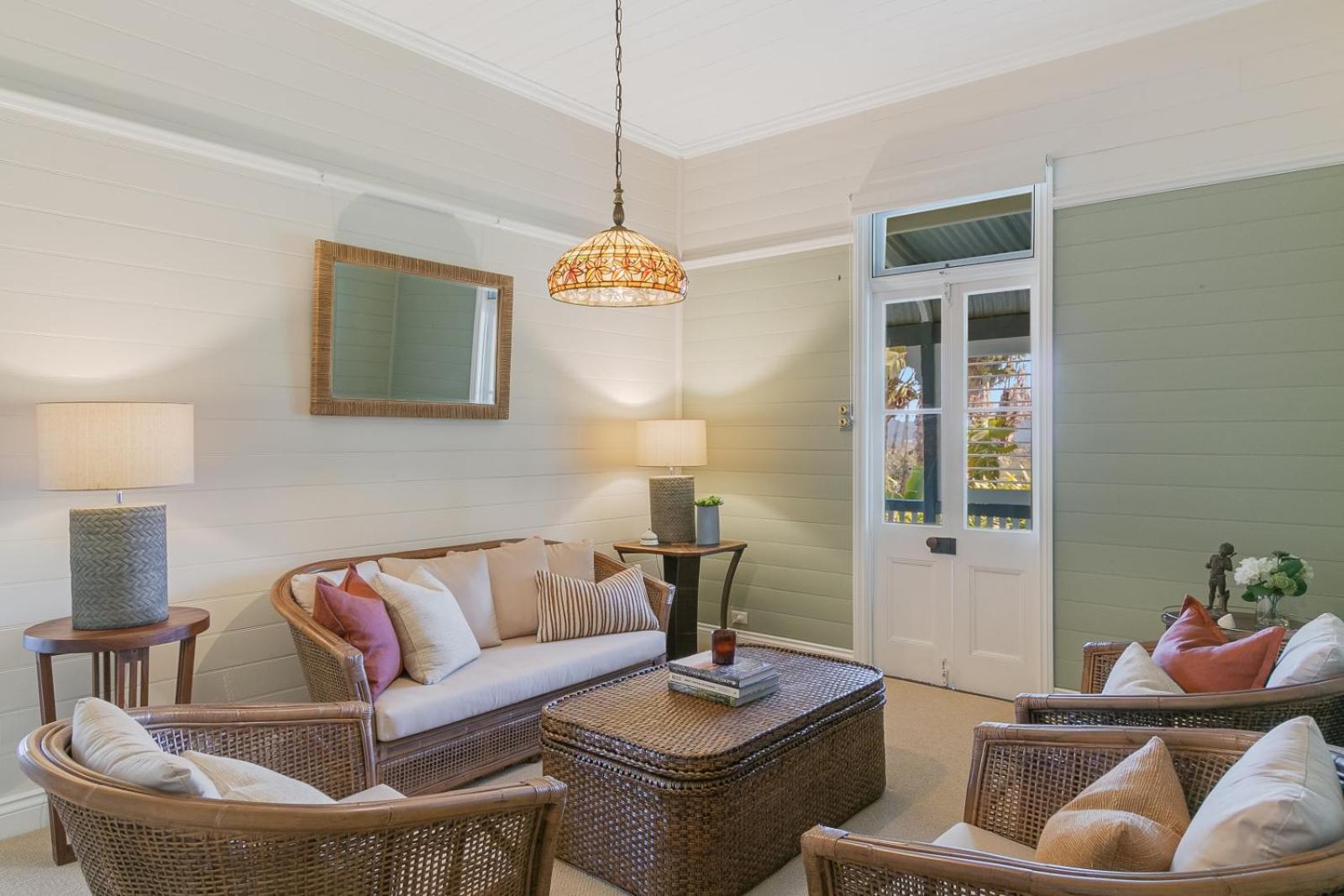 Glenelg Upstairs Residence