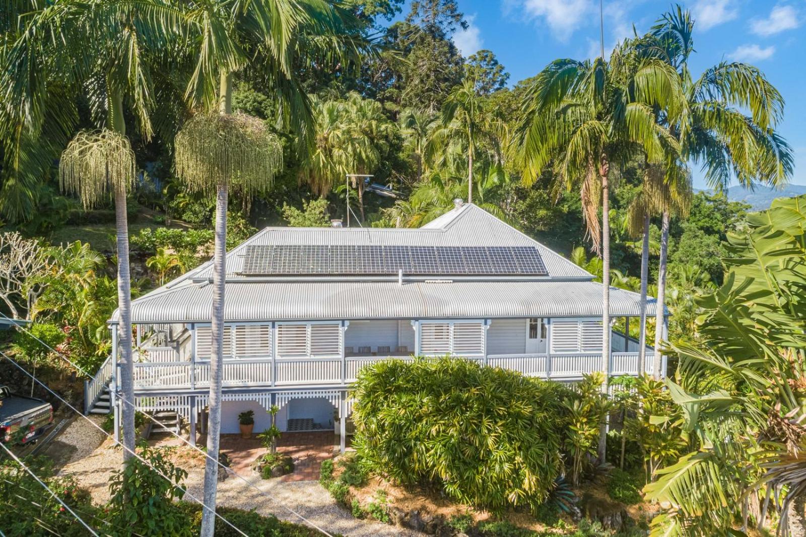 Glenelg Upstairs Residence