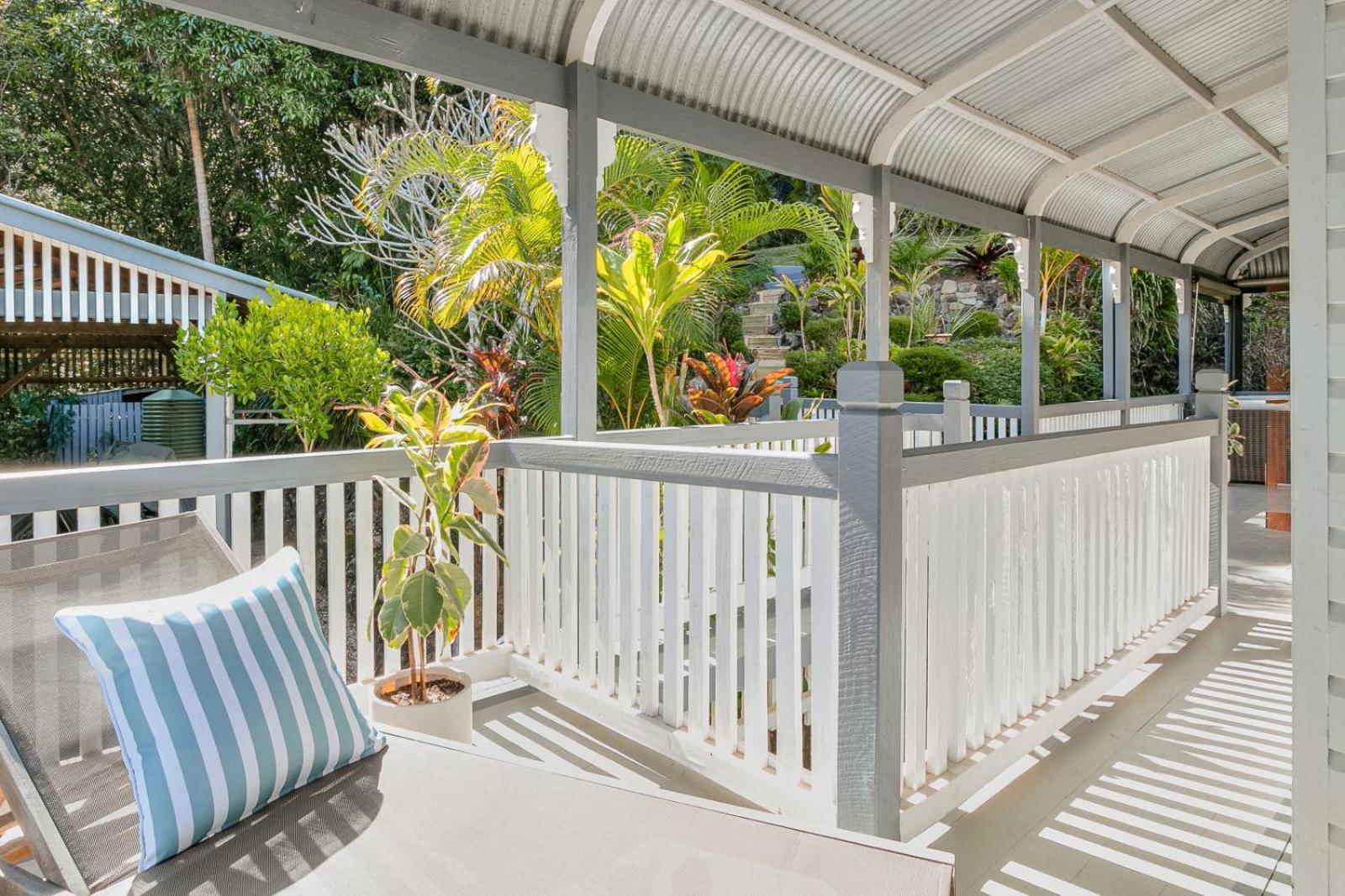 Glenelg Upstairs Residence