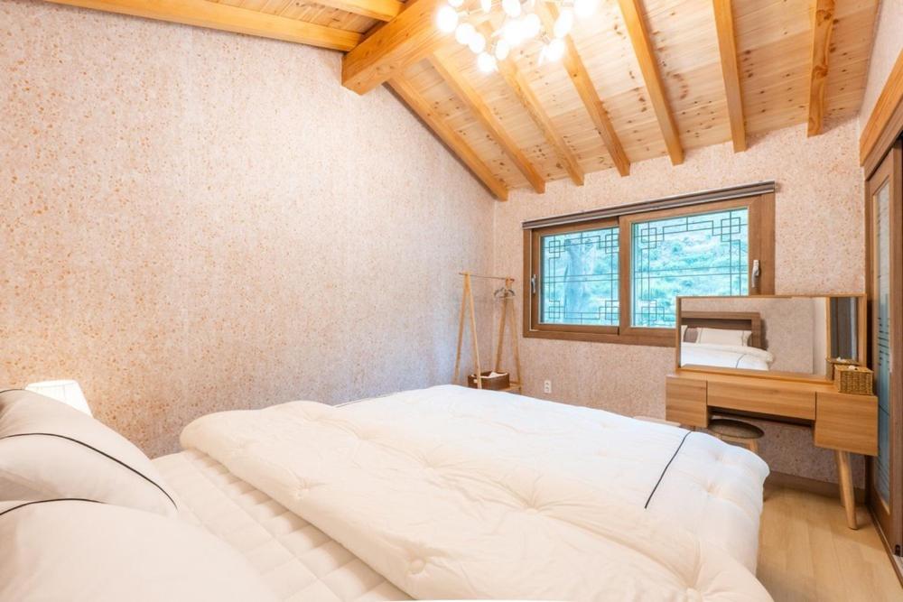 Hadong Hanok Pension The Better Day view 4