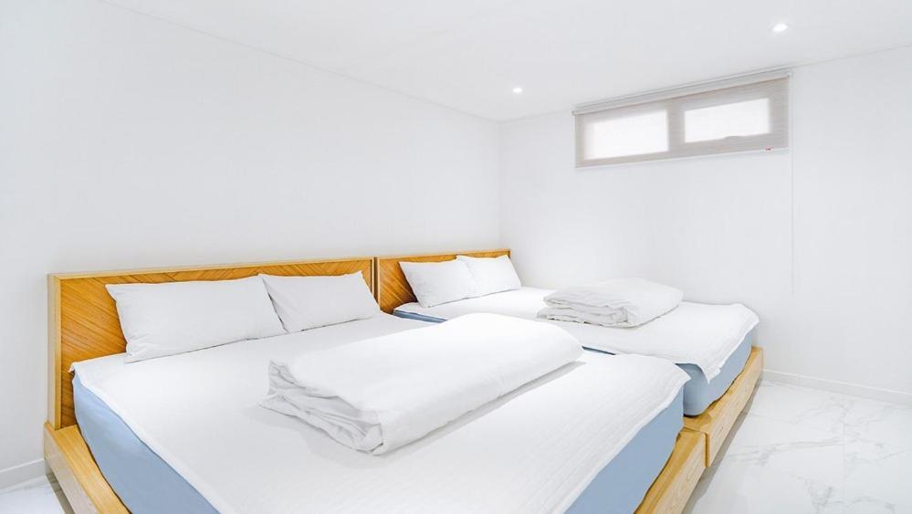 Pohang Mer & View Pool Villa view 3
