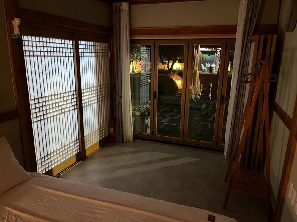 Suncheon Sumiyeonga Hanok Private House