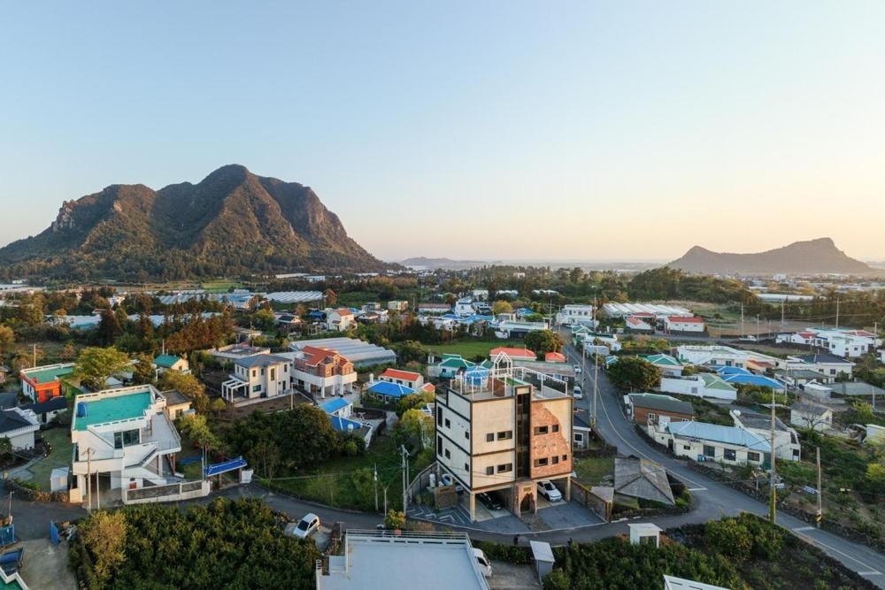 Seogwipo 864 Pension view 5