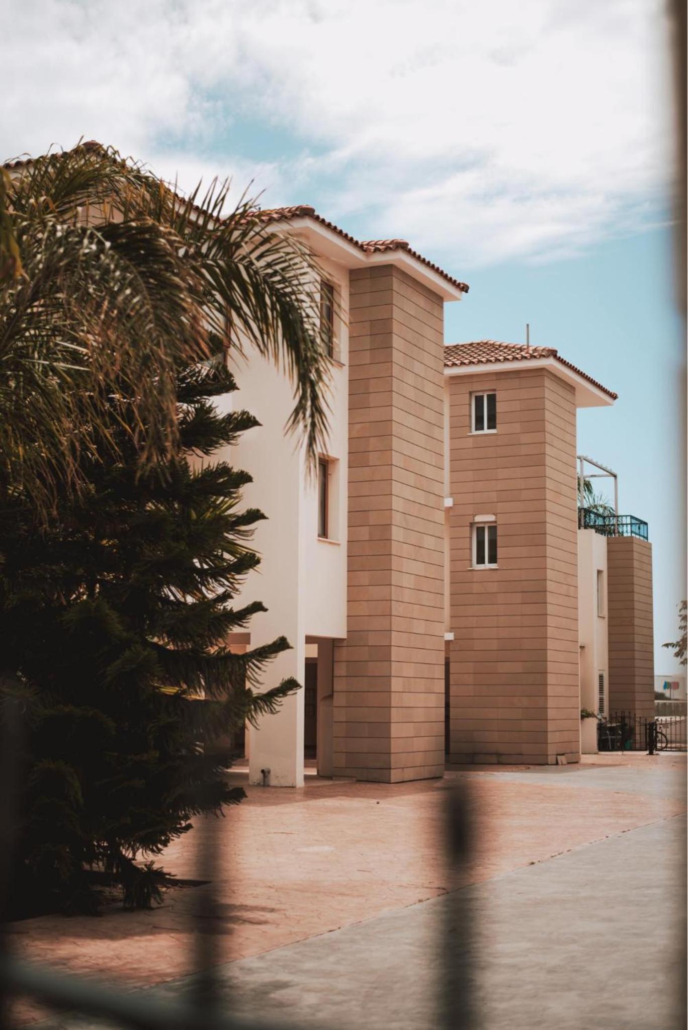 Mercury Apartment