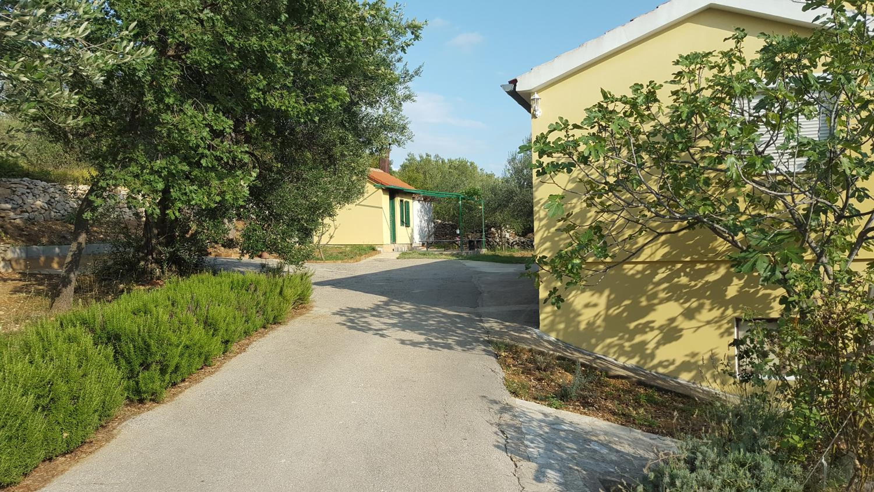 Beachfront House Nella with full privacy view 4