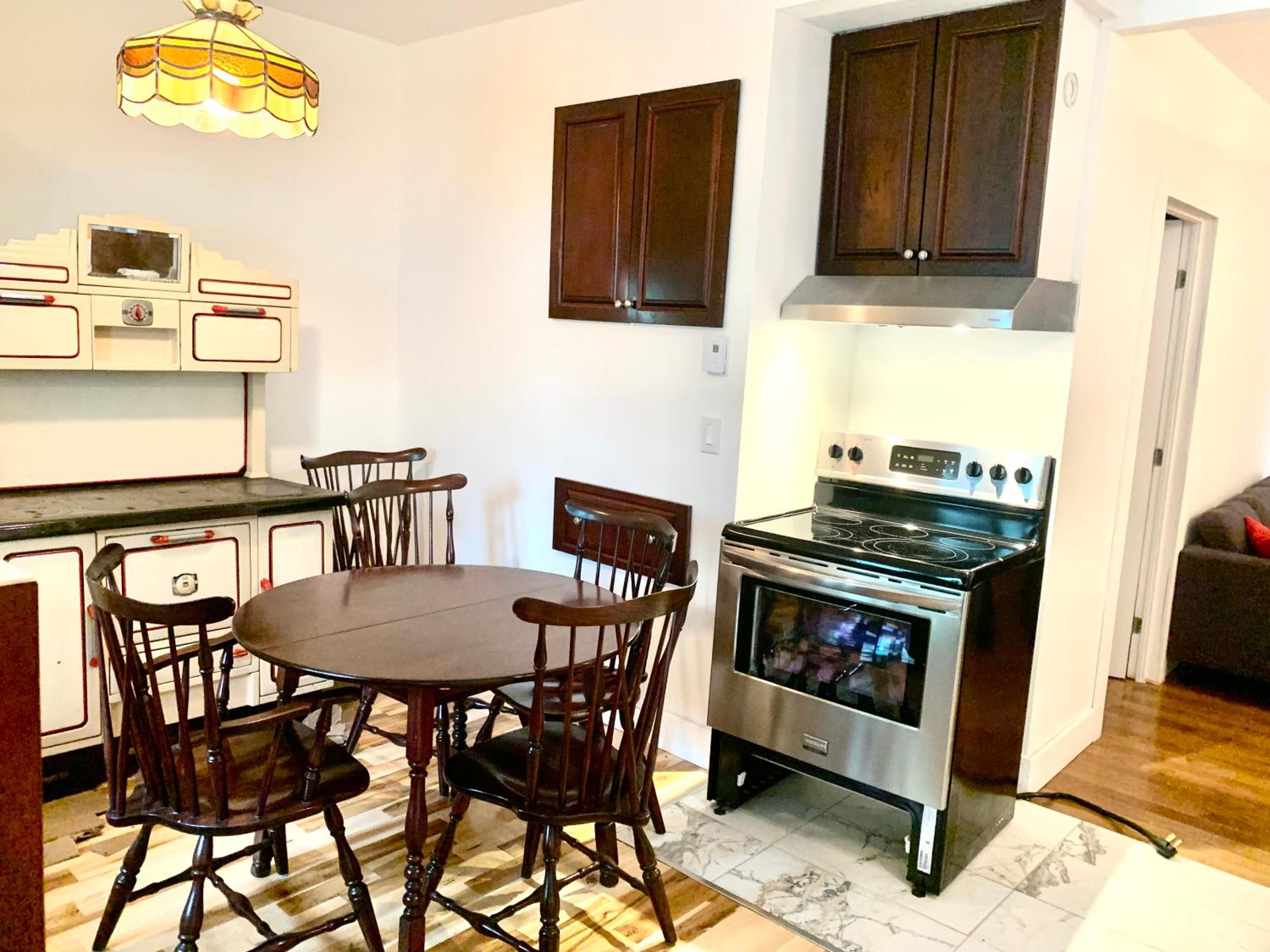Select Room in 2-Bedroom Apartment, Quebec City