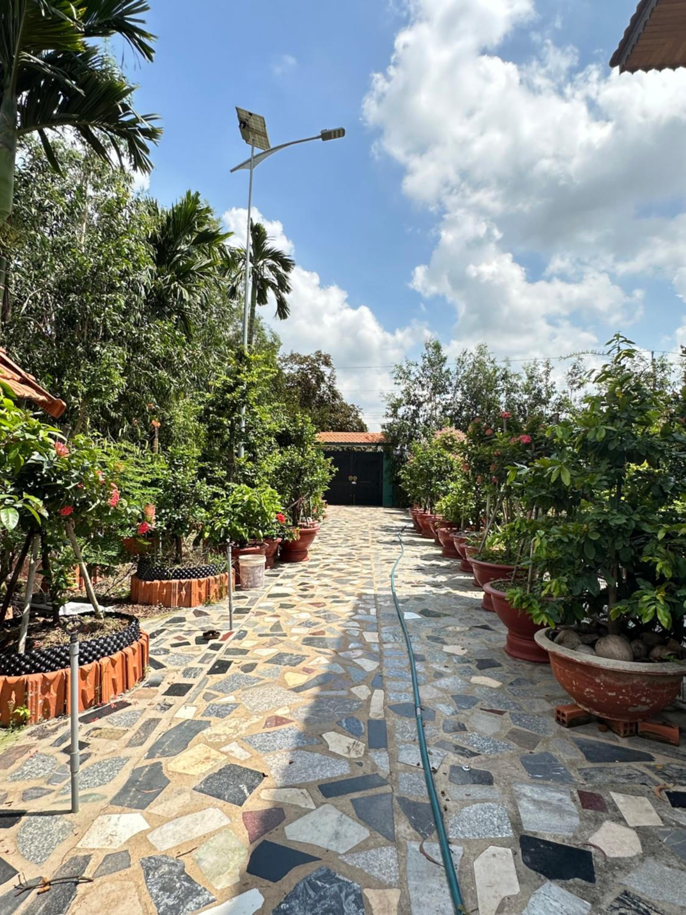 Nhà ven sông Sài Gòn