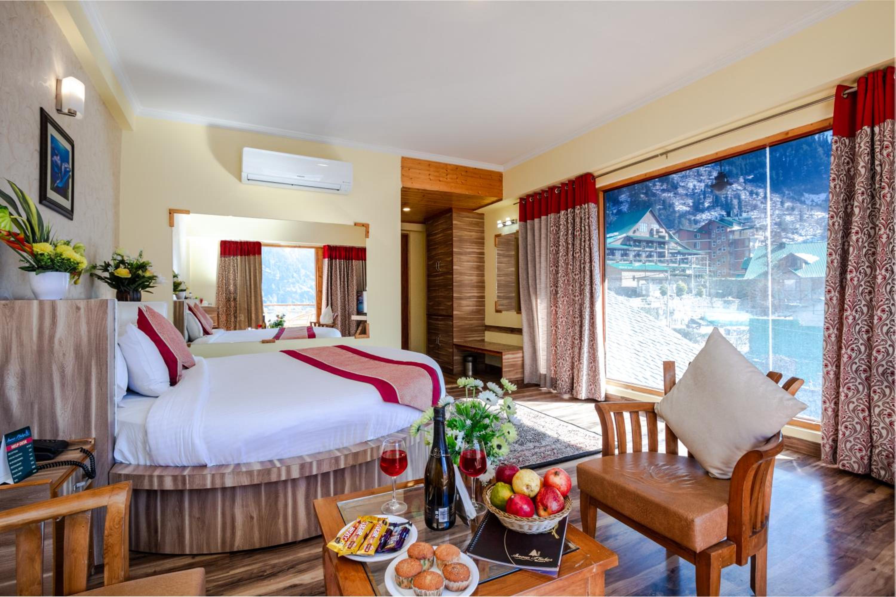 Snow Flakes Resort And Spa Centrally Heated Luxury Resort