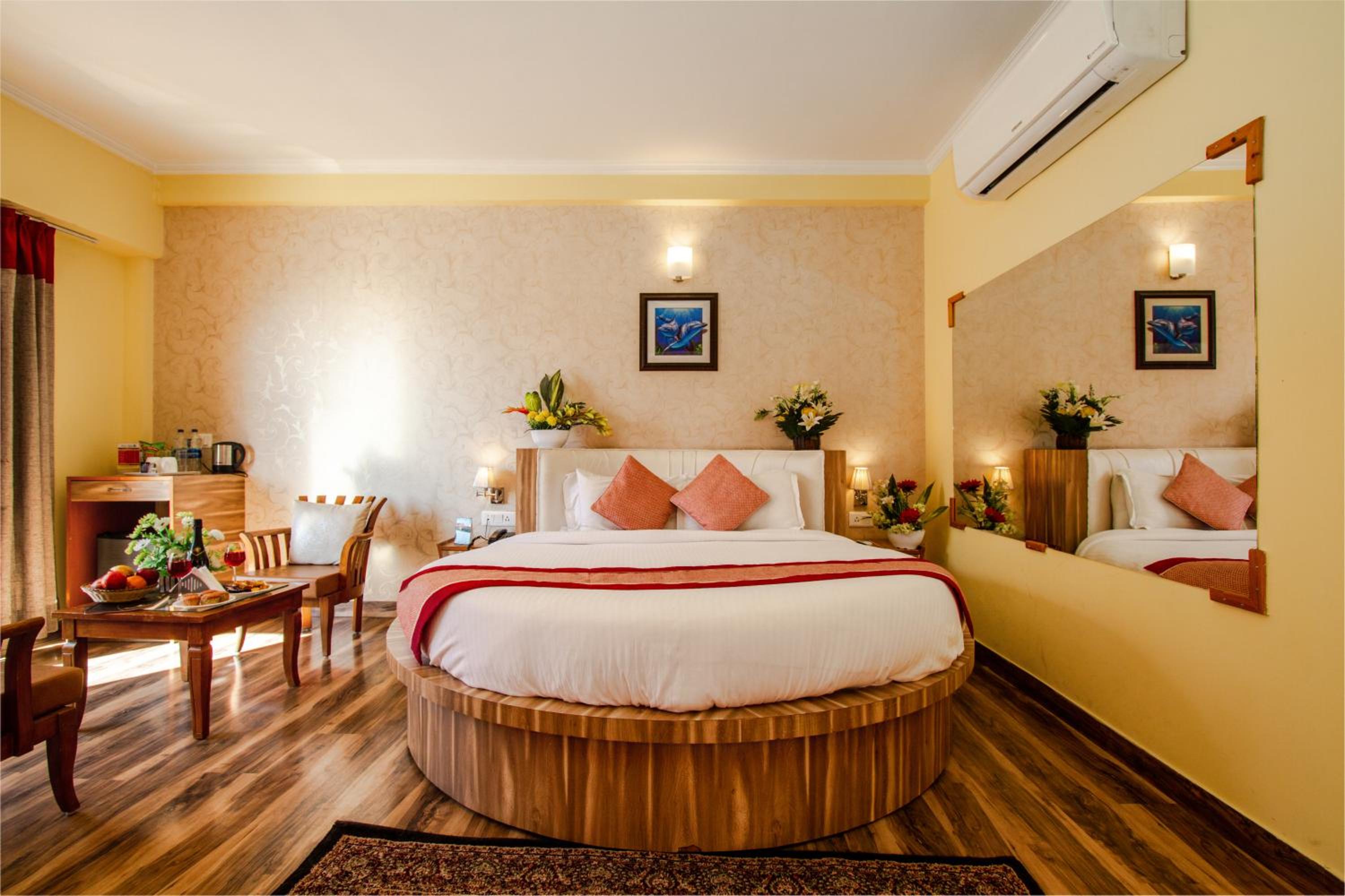 Snow Flakes Resort And Spa Centrally Heated Luxury Resort