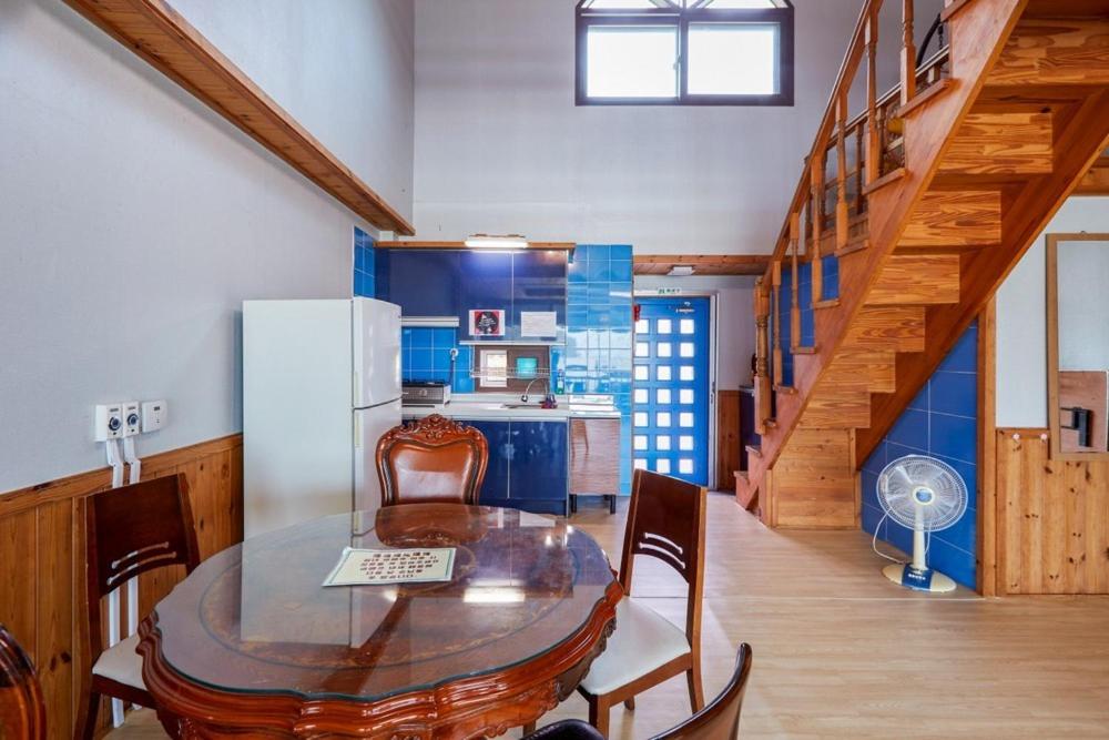Taean Rainbow Pension