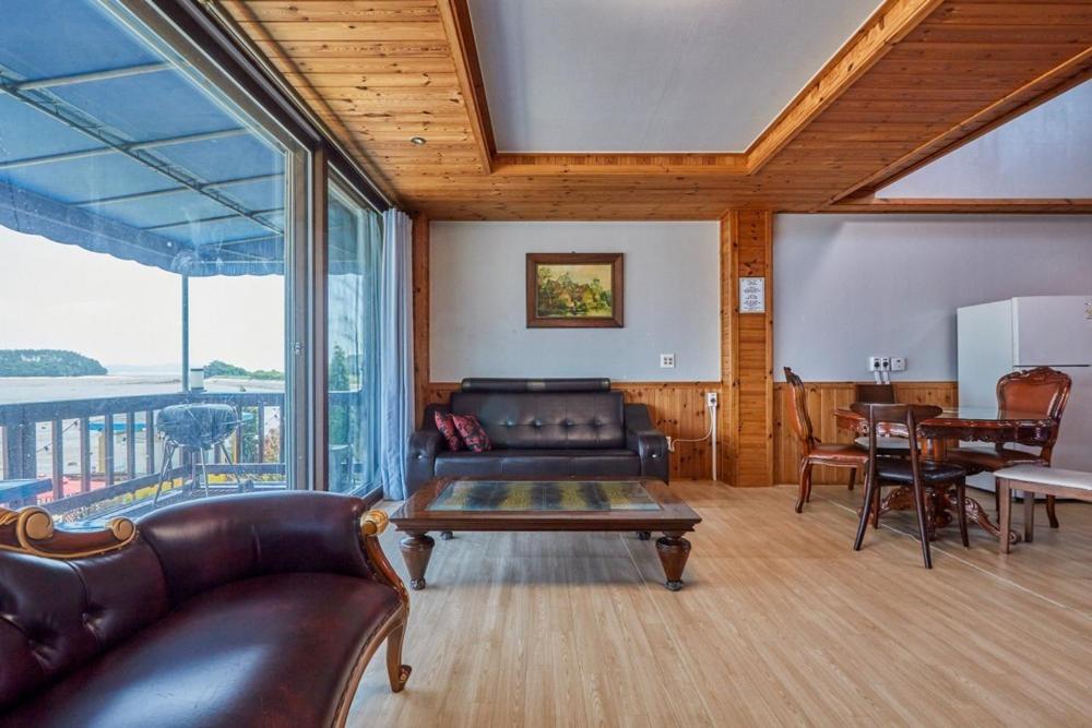 Taean Rainbow Pension
