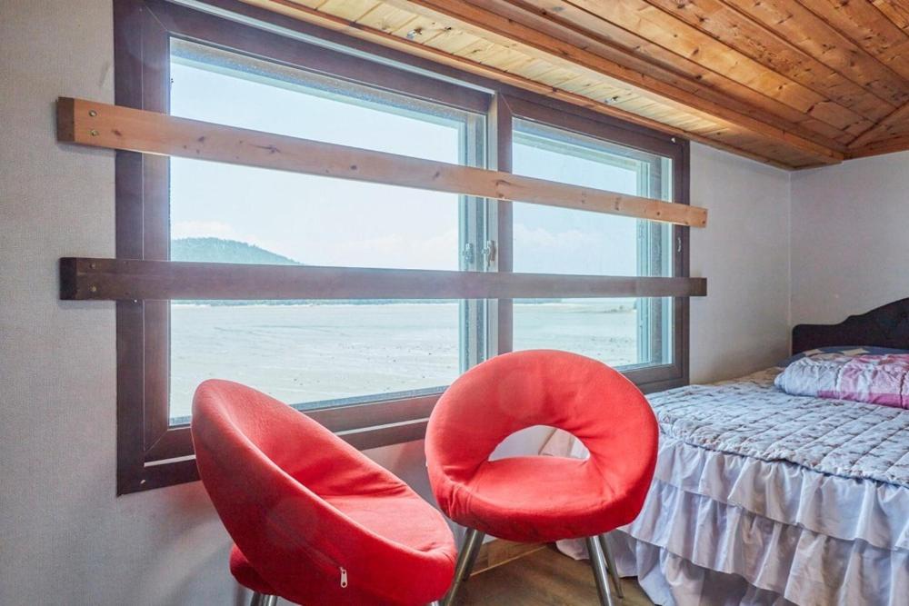Taean Rainbow Pension