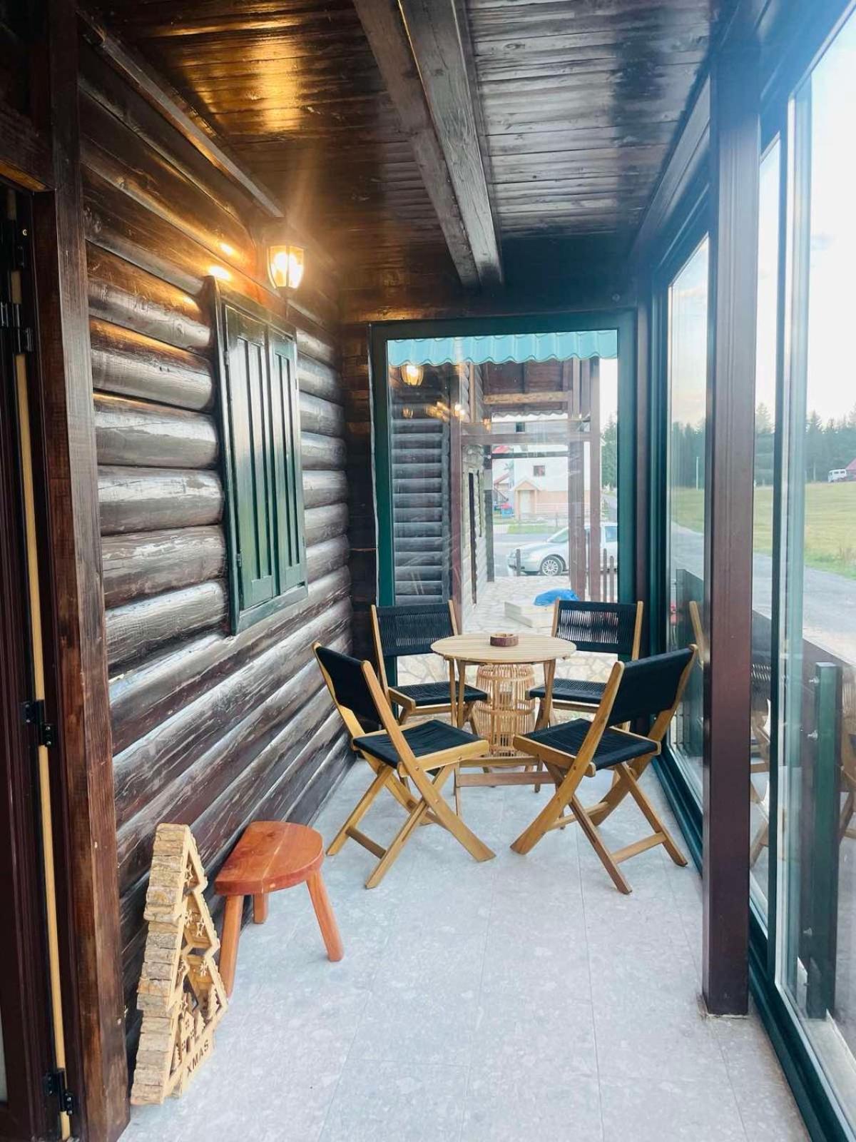 Durmitor's sun cottages