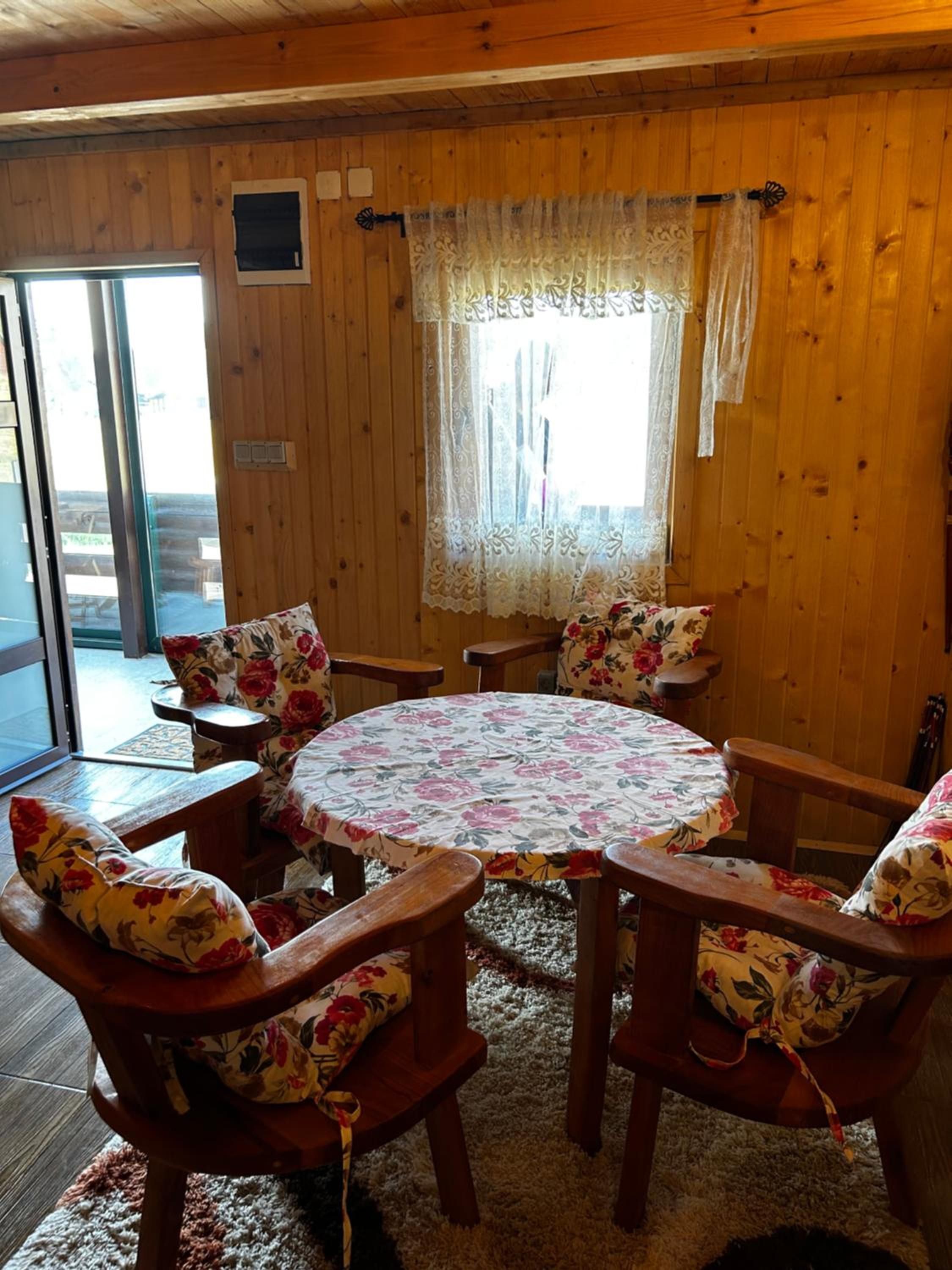 Durmitor's sun cottages